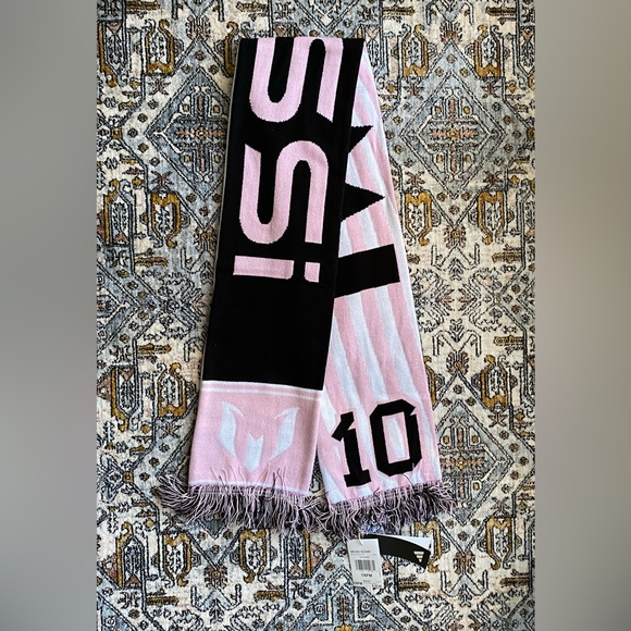 Messi Scarf by Adidas - Picture 4 of 11